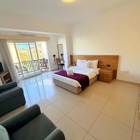The Horse Farm Aparthotel