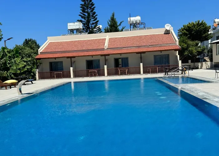 The Horse Farm Апарт-отель 3*