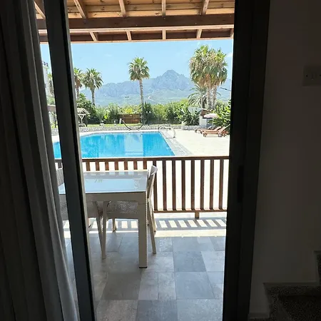 The Horse Farm Aparthotel