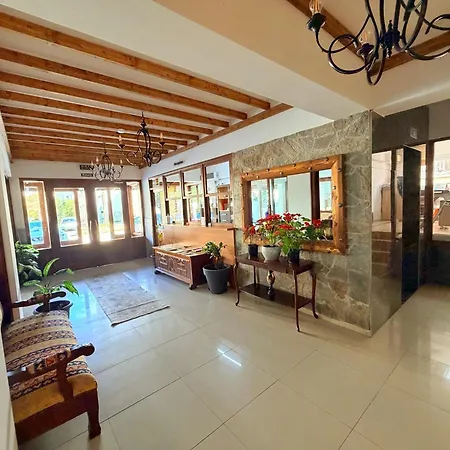 The Horse Farm 3*