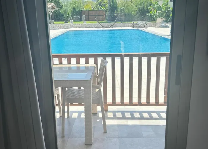 Apart Otel The Horse Farm Agios Georgios (Kyrenia)